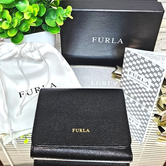NIB Furla Classic Trifold Leather Wallet - Picture 2 of 11